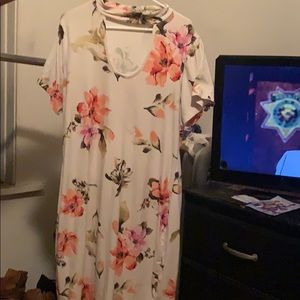 A white flower dress